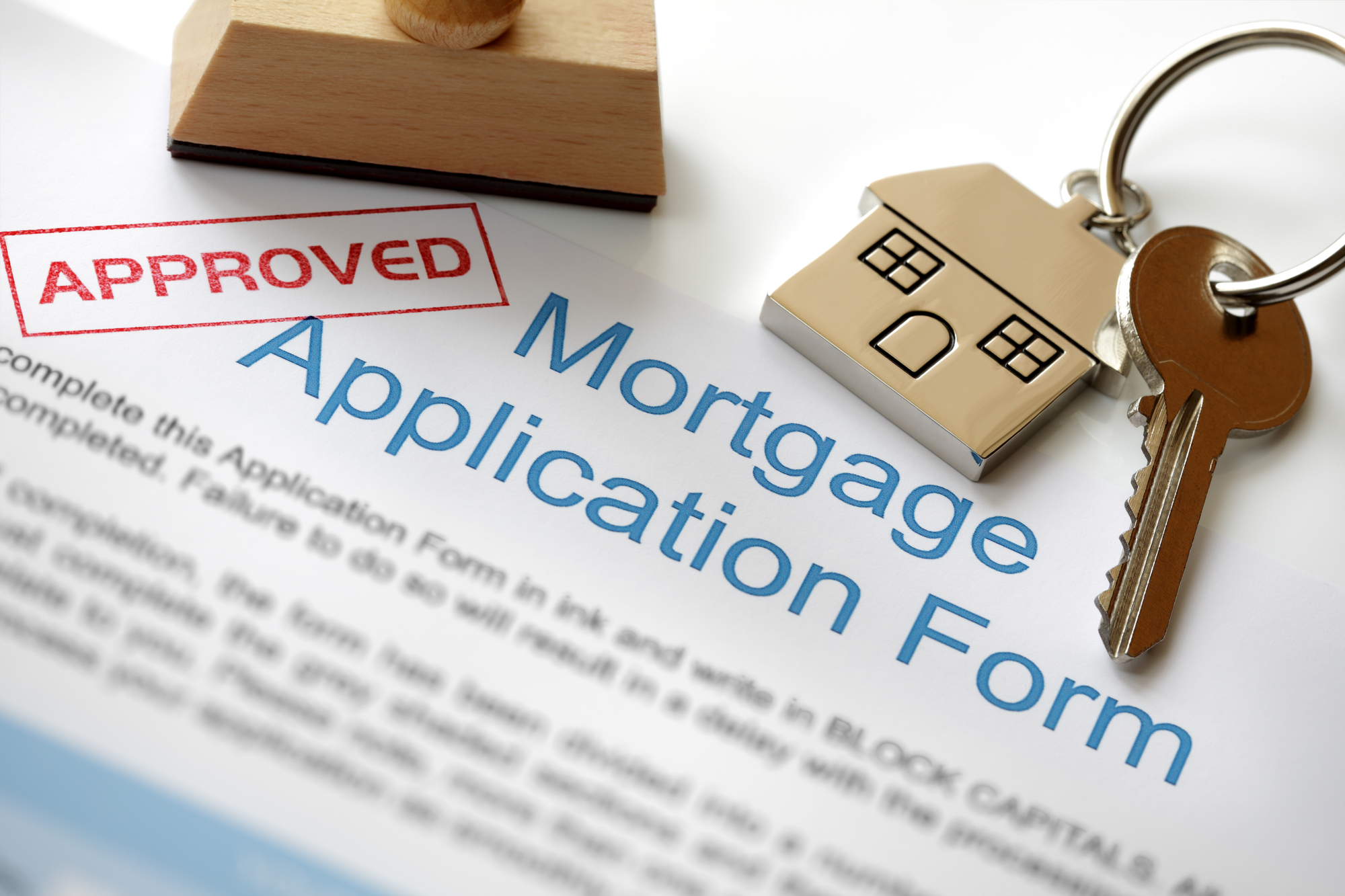 Keys sitting on top of paper that says "Mortgage Application Form"